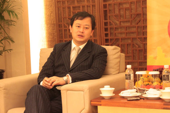 中房老总方_中旦集团老总照片(3)