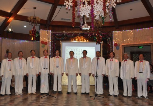 男生合唱:天边的骆驼