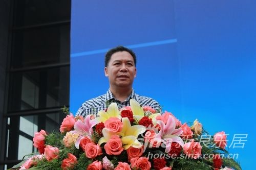 嘉盛集团董事长_亚盛集团董事长的照片(2)