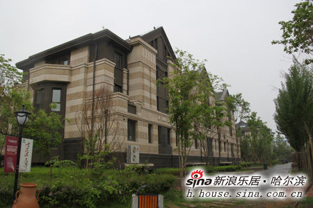 图为 海域岛屿墅社区实景 图为 海域岛屿墅社区实景