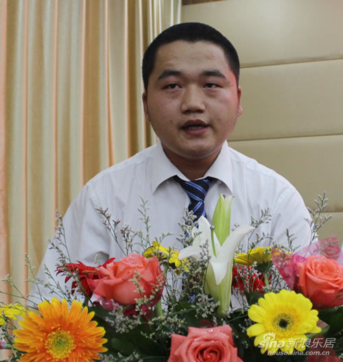 皓,刘春华,雷天兵,向庆红,钱成玉,蔡文俊,刘建立,华龙集团董事长龙华