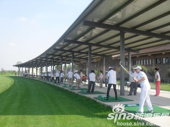 答谢盛典之滹沱河高尔夫比赛(组图)