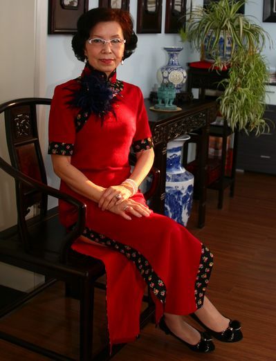 著名上海旗袍文化大使,上海旗袍文化协会会长 汪薇玉女士