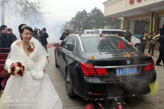 买房送新娘 安联青年城业主婚礼侧记