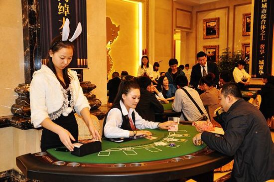 新闻中心 业界 正文 最后的胜利者获得本局桌面上的全部筹码.