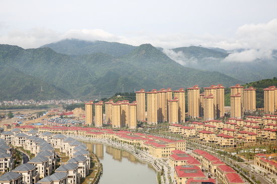 贵安新天地贵居苑81-141平米全新升级新品火