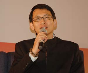 图为中国房地产报总经理单大伟