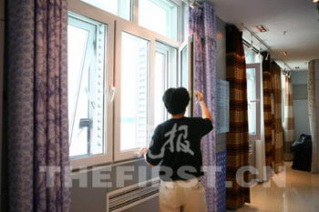 门窗公司遇李鬼 客户买窗拒绝上门装(图)