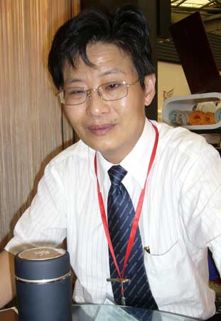 夏奇:打造品牌渠道很重要(图)