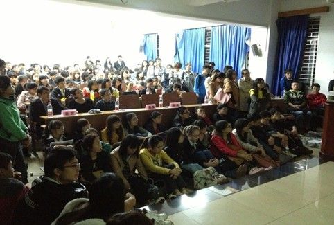 招聘宣讲会武汉站走进中南民大(组图) - 市场 -武