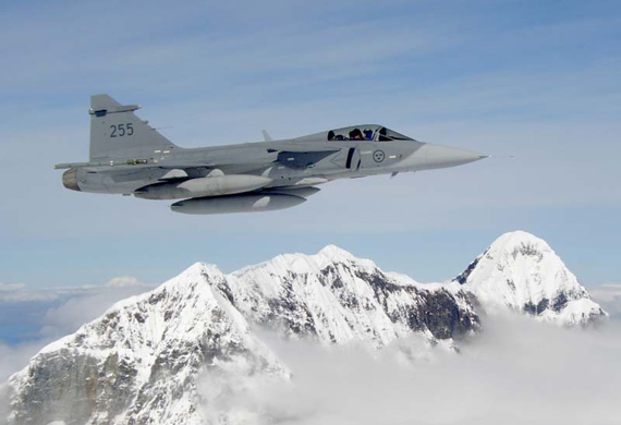 萨伯公司计划为鹰狮战机加装有源相控阵雷达