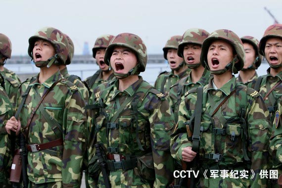 专题片《驻军香港十年大扫描》之相伴繁荣