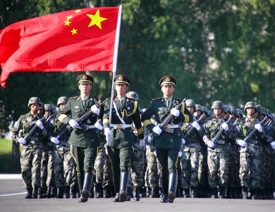 上合组织反恐军演六国参演部队共同誓师(组图)