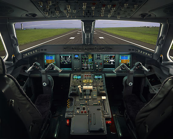 巴西航空工业公司E195客机