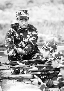 武警支队抓住机会培训新兵作战胆量(图)