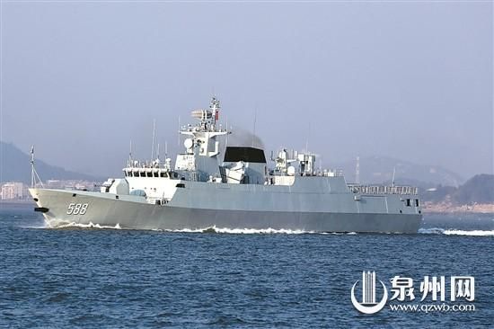 第四代“猛虎艇”泉州舰(周道先 摄)