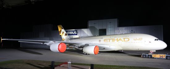 阿提哈德航空是阿布扎比精神和文化的灵魂,新涂装充分体现了阿布扎比丰富的历史文化积淀。