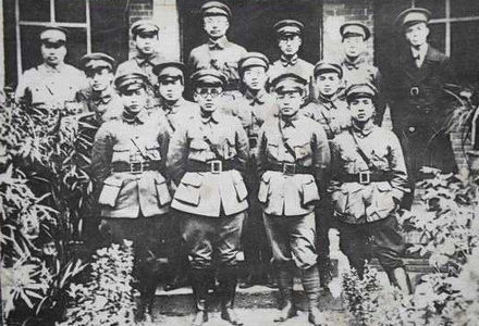 资料图:张学良与东北军众将