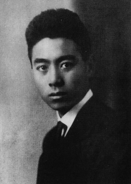 资料图:在法国勤工俭学时期的周恩来。