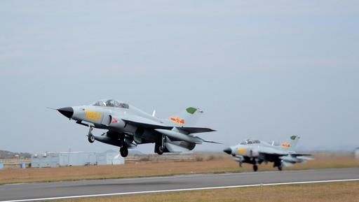 贵飞完成空军山鹰教练机全年交付