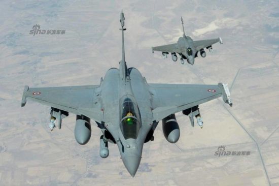 资料图:法军阵风战机挂弹抵巴格达帮伊拉克对付ISIS 资料图:法军阵风战机挂弹抵巴格达帮伊拉克对付ISIS