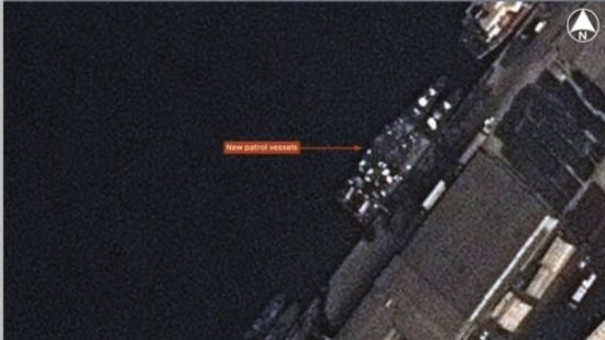 拍摄于2015年1月23日的卫星照片显示喀麦隆海军购买的巡逻舰已到货