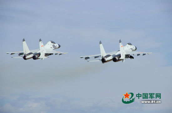 资料图:王伟所在海航部队已批量换装新型歼11B重型战机