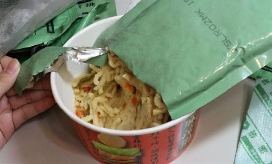 解放军09式单兵自热食品,主食羊肉拌面