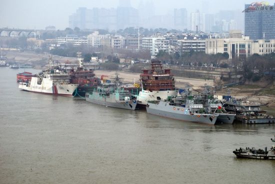 多艘已经基本完工的外贸型护卫舰。(图片鸣谢:飞扬军事 大蒜果果)