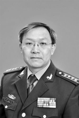 资料图:李广云,教授,博士生导师,信息工程大学导航与空天目标工程学院专家,长期从事军事测绘导航领域教学与研究工作,荣获国家科技进步二等奖1项,军队和省部级科技进步一等奖1项、二等奖6项。