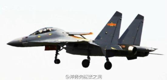 歼-16采用了国产涡扇-10系列发动机,同时全面升级了机上的电子设备。据信该机装备了国产的有源相控阵雷达和新一代前红外观瞄系统,在航电水平上甚至优于俄罗斯最新的苏-35M战斗机。