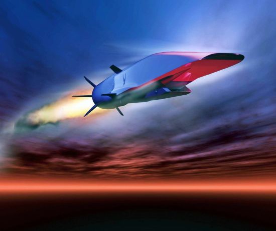 太空飞行网(SpaceFlightNow)16日发刊文章称,美X-51超燃冲压长航时飞行器将于本月25日在加利福尼亚州爱德华兹空军基地试飞,它将为美国提供新的“全球快速打击”能力。X-51超燃冲压飞行器的试飞也是利用空气喷气发动机系统将飞行器发射升空的一个关键步骤。