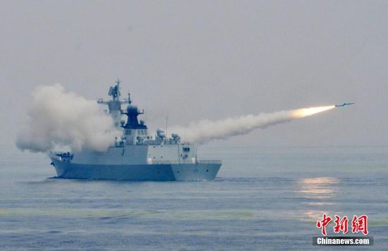 资料图:中国海军054A舰发射反舰导弹