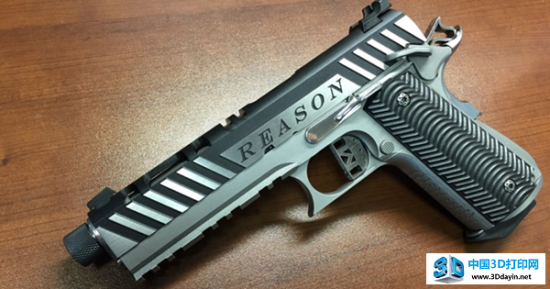 Solid Concepts还曾用DMLS技术打印出M1911手枪