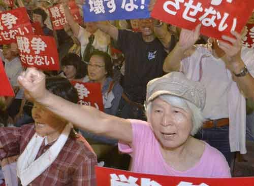新安保法案在日本领取退休金的民众中支持率最低