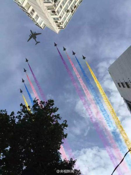 9.3胜利大阅兵空中方队在预演中