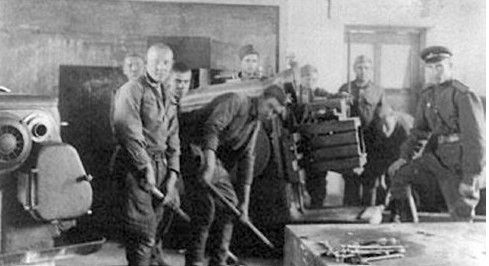 苏联红军搬空东北重工业削弱中国