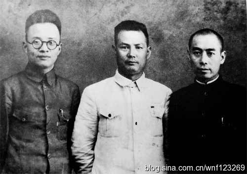 资料图:博古(左)、叶剑英(中)、周恩来(右)