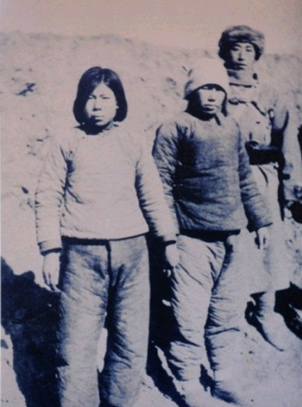 资料图:山西正太线奥平山附近,两位八路军女侦察员被日军俘虏