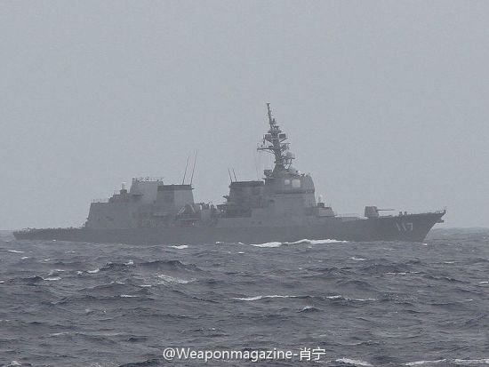 2014年年末,中国海军三大舰队出动10余艘主力战机赴西太平洋进行联合机动演习。规模之大在中国海军历史上都很少见。如此大动作,美日海军也是相当重视,派出了新锐的P-8A海神反潜机、秋月级宙斯盾驱逐舰、P-3C反潜机、伯克级宙斯盾驱逐舰,对中国海军舰队进行“贴身”监视。 资料图:2014年年末,中国海军三大舰队出动10余艘主力战机赴西太平洋进行联合机动演习。规模之大在中国海军历史上都很少见。如此大动作,美日海军也是相当重视,派出了新锐的P-8A海神反潜机、秋月级宙斯盾驱逐舰、P-3C反潜机、伯克级宙斯盾驱逐舰,对中国海军舰队进行“贴身”监视。