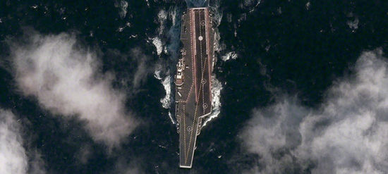 E-2C上滑跃甲板航母,甲板调度比较困难 E-2C上滑跃甲板航母,甲板调度比较困难