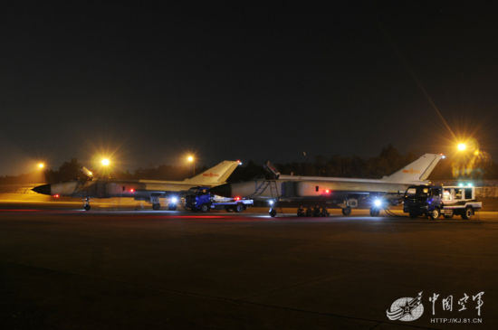 广空新型歼8F战机批量现身 成群出动练夜战 广空新型歼8F战机批量现身 成群出动练夜战