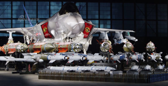 F-35A这一身武装基本把美军现役的先进弹药全秀出来了。什么宝石路IV、JDAM、SDB、AIM-9X等显得战斗力十分强悍啊! F-35A这一身武装基本把美军现役的先进弹药全秀出来了。什么宝石路IV、JDAM、SDB、AIM-9X等显得战斗力十分强悍啊!