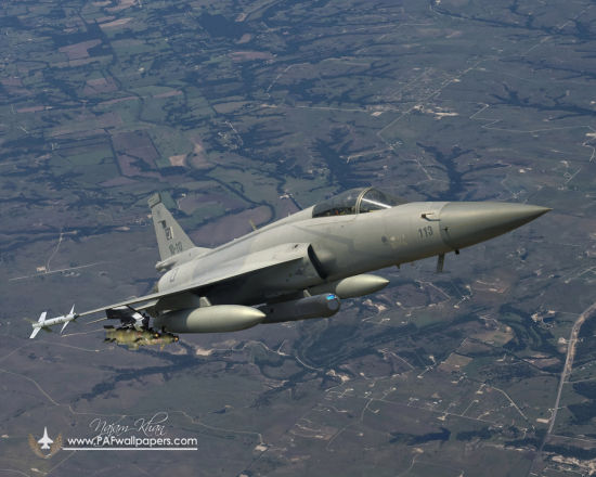JF-17挂载WMD-7想像图 JF-17挂载WMD-7想像图