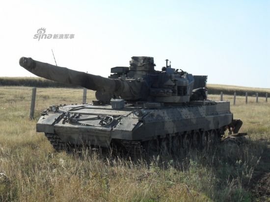资料图：T-14阿玛塔主战坦克前身T-95真容曝光