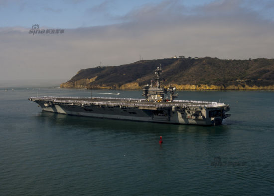美国海军太平洋舰队司令部发布消息,8月22日,美国海军卡尔-文森(CVN70)号航母从西海岸圣地亚哥北岛海军航空站出发,并且接收第17舰载机联队战机着舰,正式开始进行2014年度西太平洋部署。 美国海军太平洋舰队司令部发布消息,8月22日,美国海军卡尔-文森(CVN70)号航母从西海岸圣地亚哥北岛海军航空站出发,并且接收第17舰载机联队战机着舰,正式开始进行2014年度西太平洋部署。