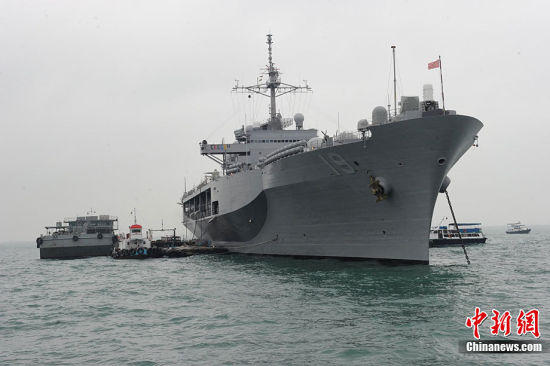 美国海军蓝岭号两栖指挥舰再次停靠香港 美国海军蓝岭号两栖指挥舰再次停靠香港