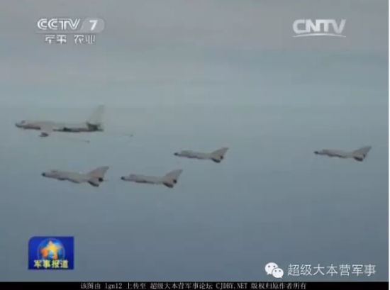 海航歼8F最新改型超低空突防 海航歼8F最新改型超低空突防