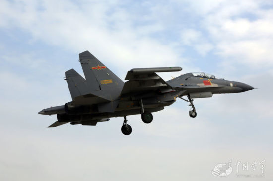 广空重型苏-27部队战机接连升空练空战战术 广空重型苏-27部队战机接连升空练空战战术