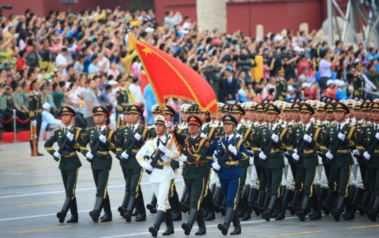 参加阅兵彩排的三军仪仗队 参加阅兵彩排的三军仪仗队